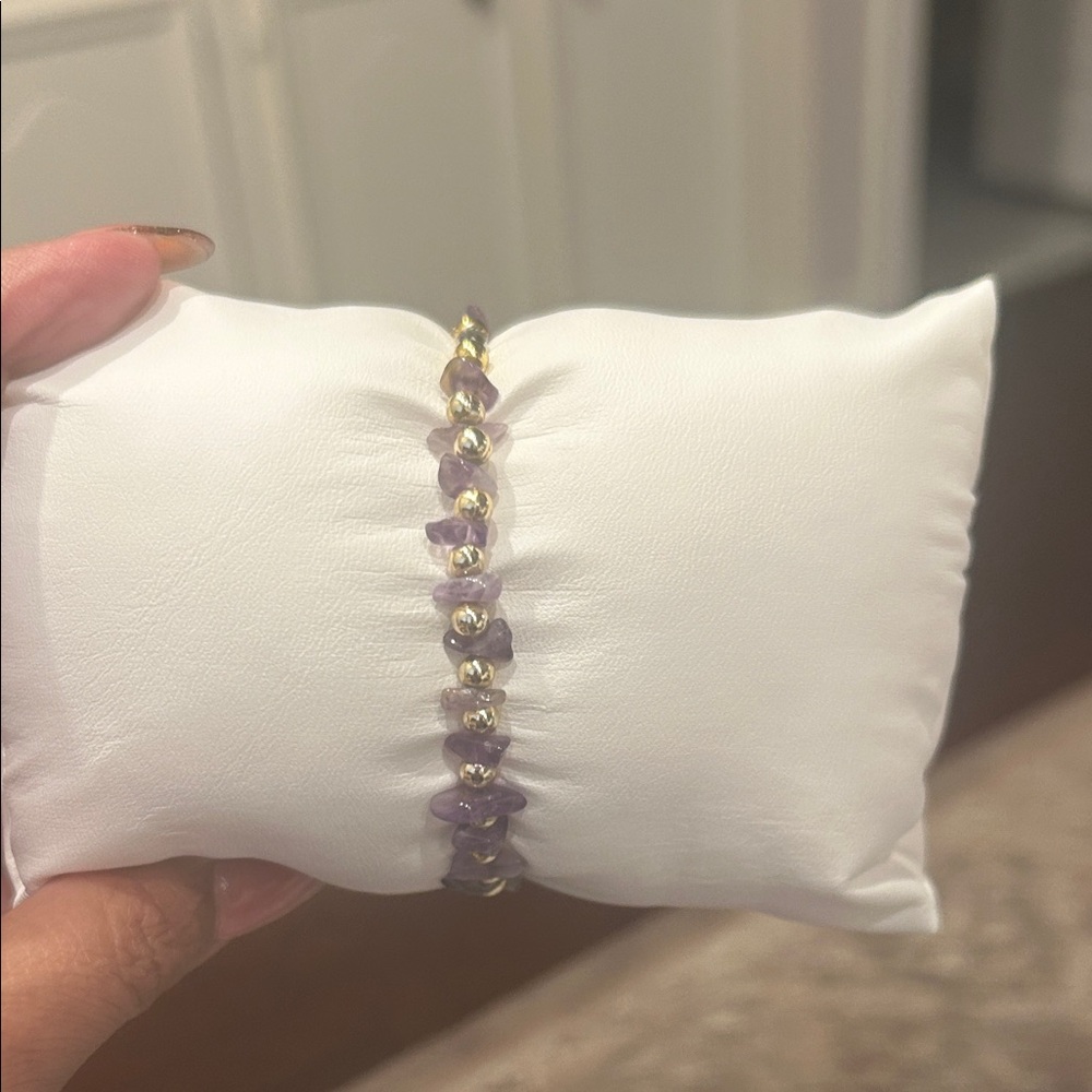 Gold and amethyst stone Bracelet